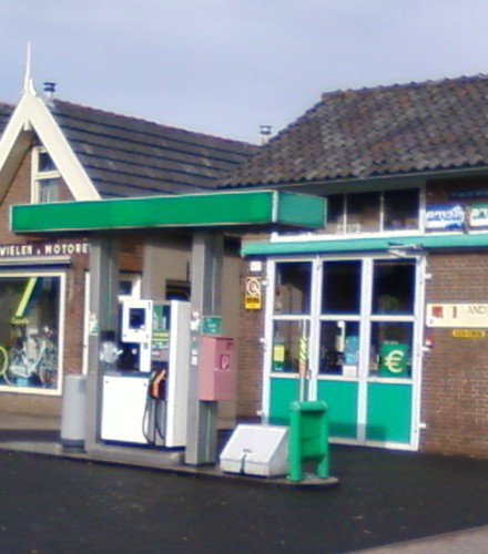 Tankstation van der Wende, Ooltgensplaat